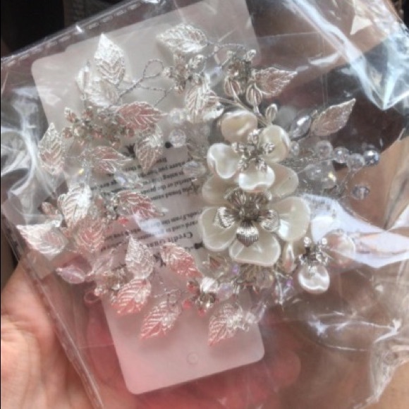 Bridal flower hair vine main image 2